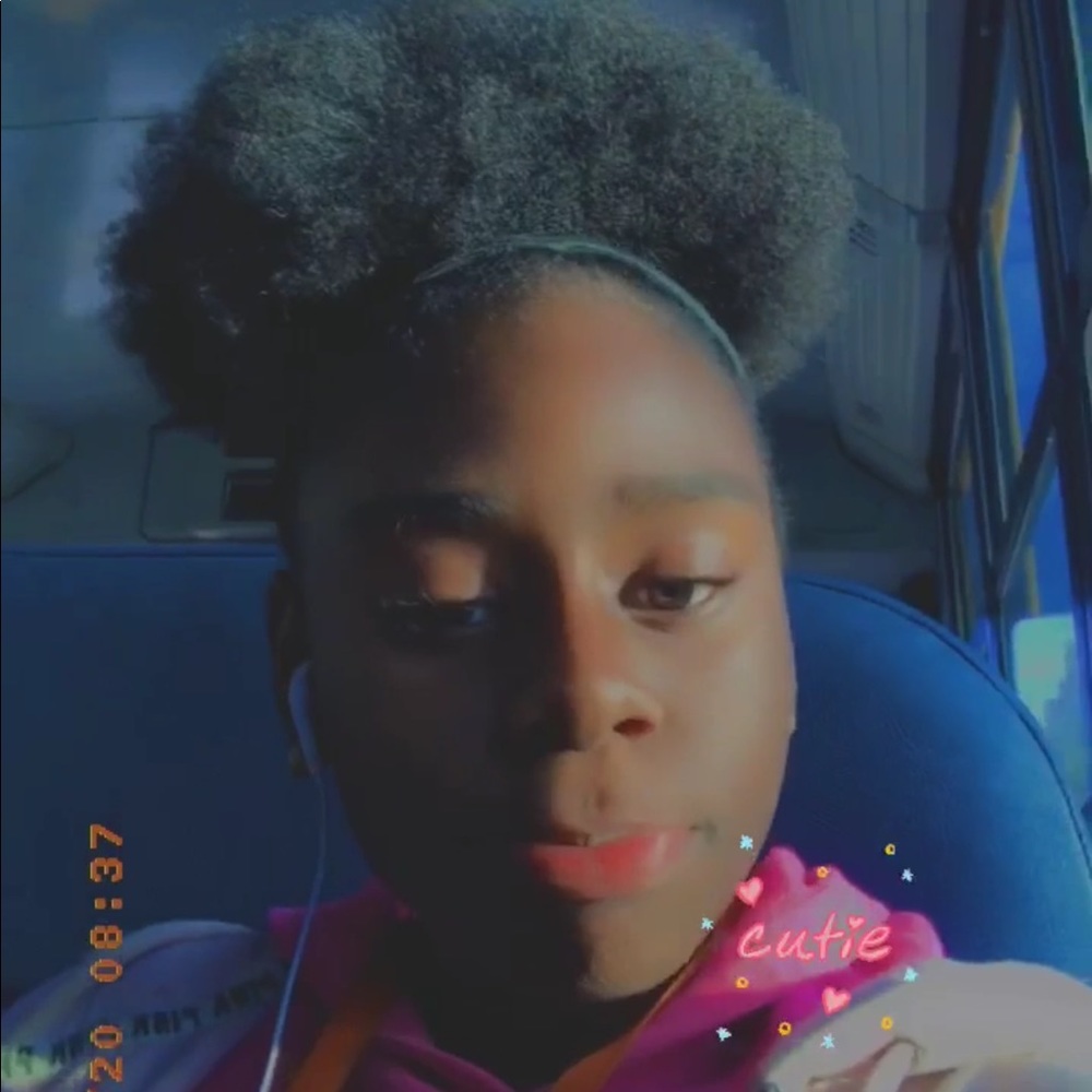 Meet your Posher, Jasmeia